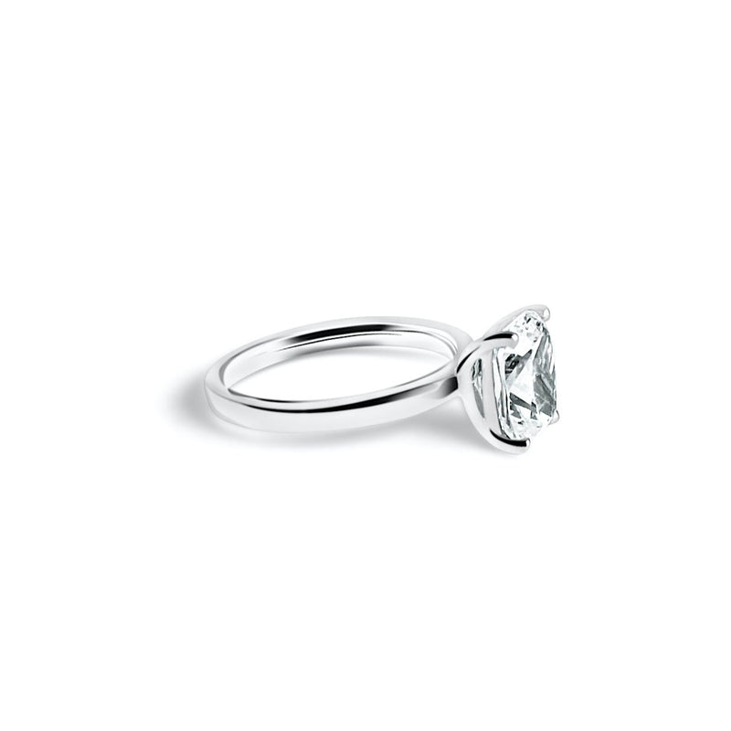 The elongated cushion-cut centre diamond ring by Hestia jewels side look