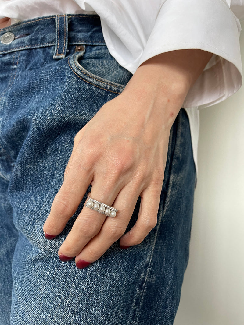 Modern Pearl Diamond Bar Ring
