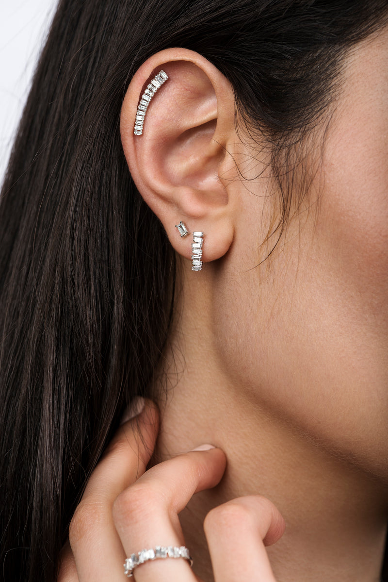 Beauty Diamond Bar Earrings - White Gold