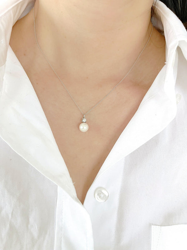 Dignity Single Pearl Diamond Necklace